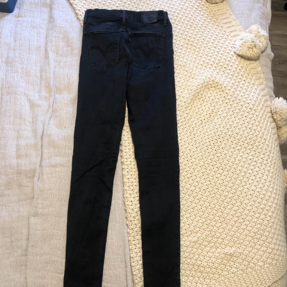 Black Levi’s Mile High Super Skinny Jeans - Picture 2 of 2